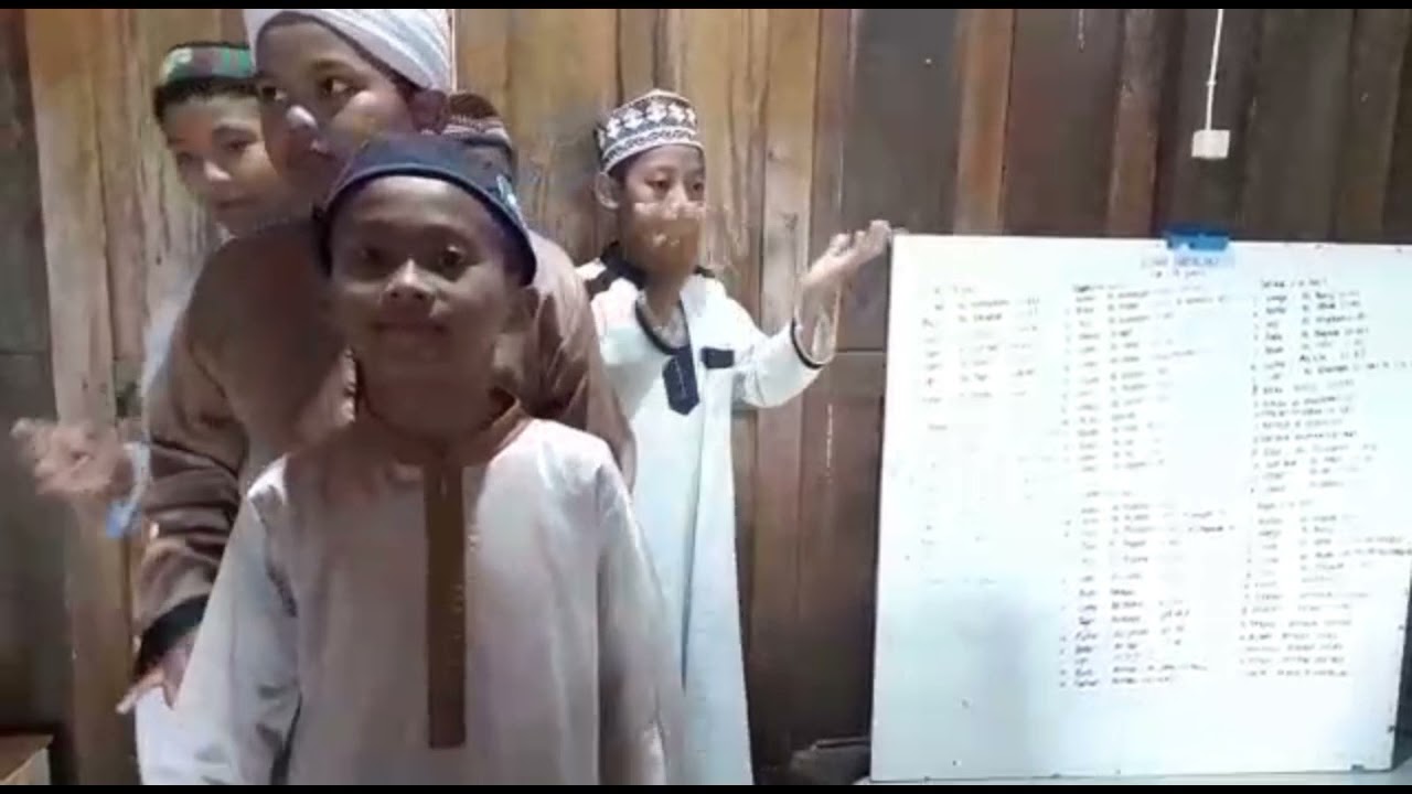 Pesantren Tuli Darul Ashom- suasana santri putra setoran hadits