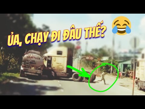 Video Sau va chạm với xe bồn, tài xế 