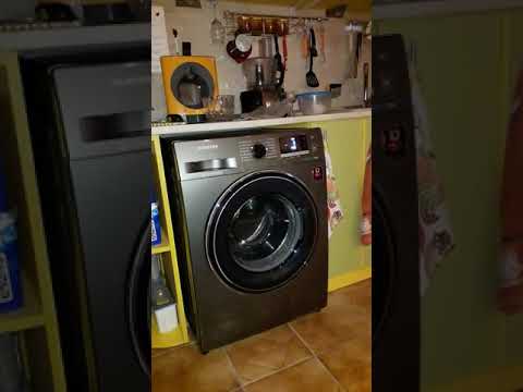 Видео: Как да перете възглавница от пера у дома (в PM в пералня)