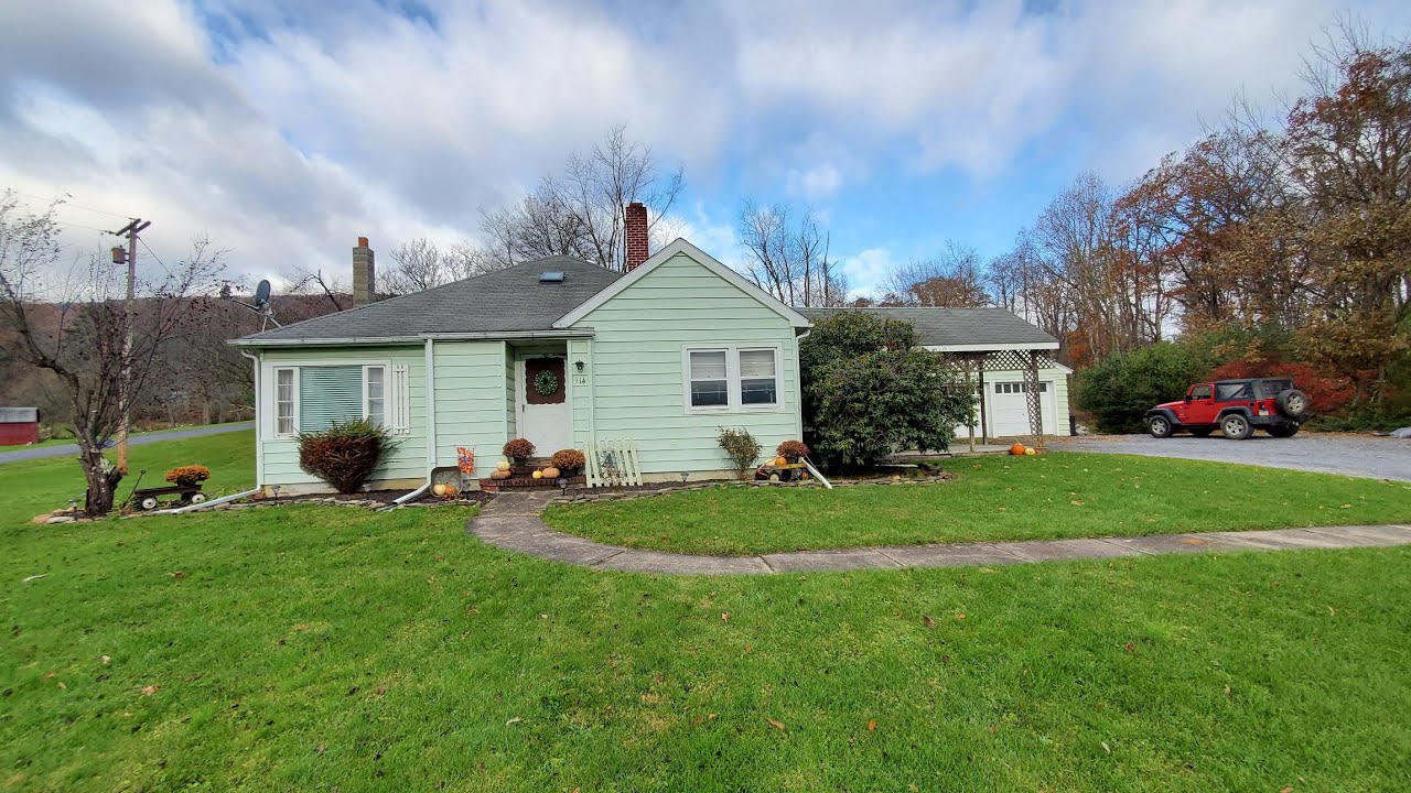 9369 Jacksonville Rd. Mill Hall, PA. Bob Boob the real estate guy C21