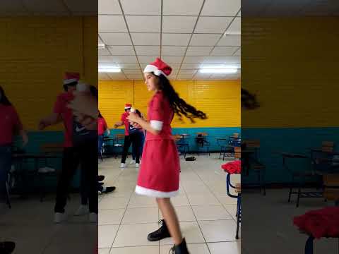 Traje Navideño🧑🏻‍🎄 jingle