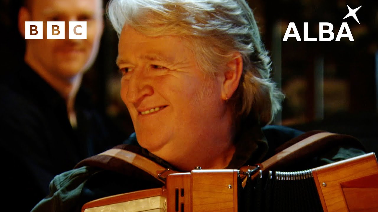 Phil Cunningham | The Hut Set | Transatlantic Sessions | BBC ALBA