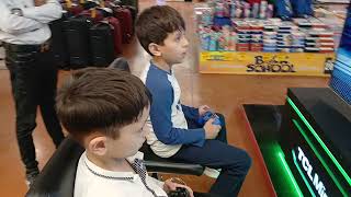 Gaming in  Mall😍😍😍 screenshot 4