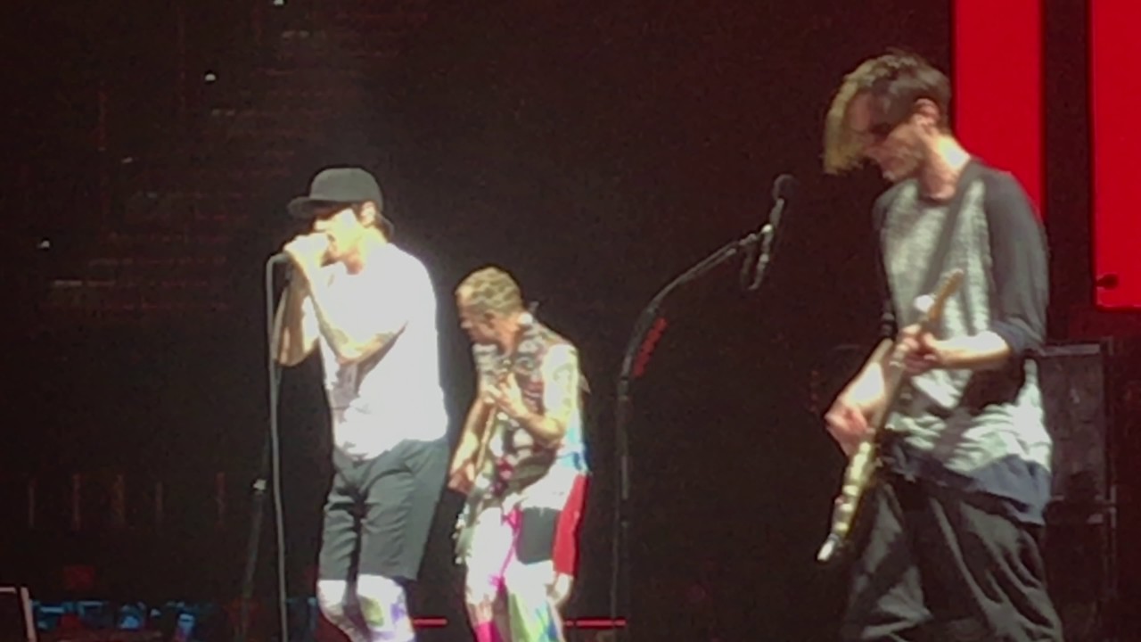 Around The World Red Hot Chili Peppers TAMPA, FLORIDA 4/27/17 YouTube