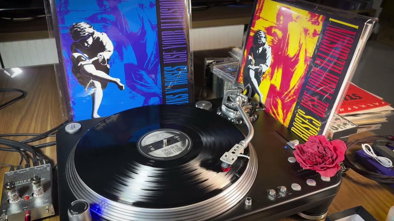 Guns N' Roses - "Civil War" vinyl playing - 'Use Your Illusion' album