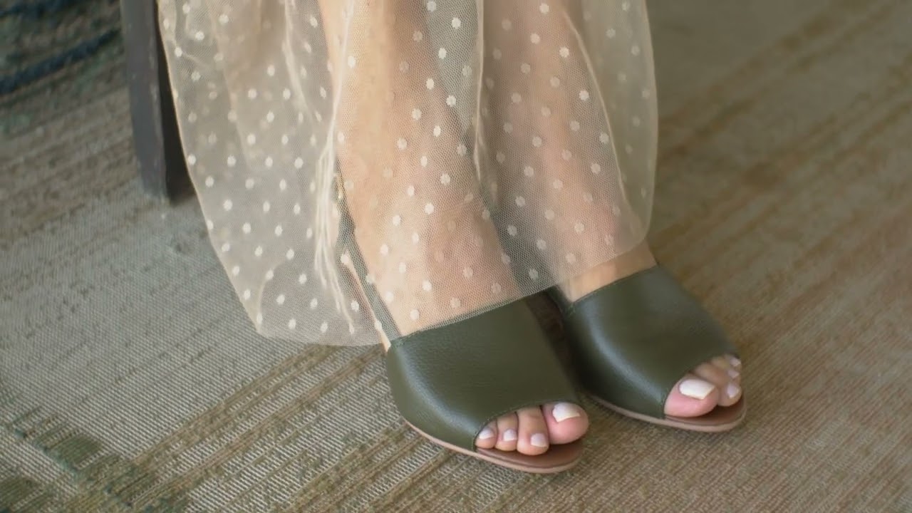 Sandália em Couro Mimi de Salto Verde Militar - Amo Calçados