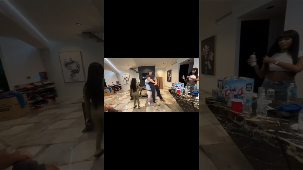 gooner welcomed at neonsniperpanda's house 