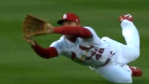 Harrison Bader make a superb diving catch
