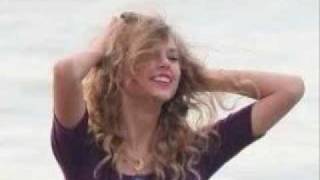 1 picture says it all Taylor Swift!