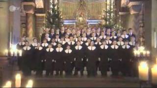 Stuttgarter Hymnus-Chorknaben on TV - Zu Bethlehem geboren chords