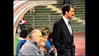 24/01/1975 QUEENS PARK Rangers v Notts County [FA Cup] (plié). Défauts