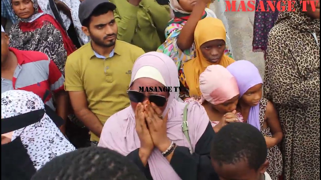 AZIKWA KAMA MFALME MAELFU YA WATU WAJITOKEZA KATIKA MSIBA  SHEKHE ISSA ALMUUDI