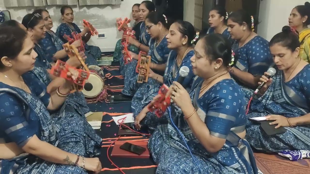 🌹ધીરે ધીરે ભોળા તારો રંગ લાગીયો.. 🌹લખેલુ છે )#satsang bhajan @geeta_patel930