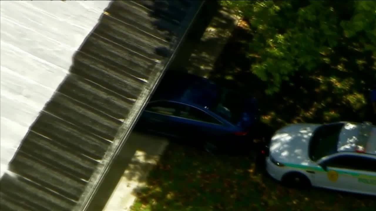 5 arrested after police chase ends at southwest Miami-Dade high school ...