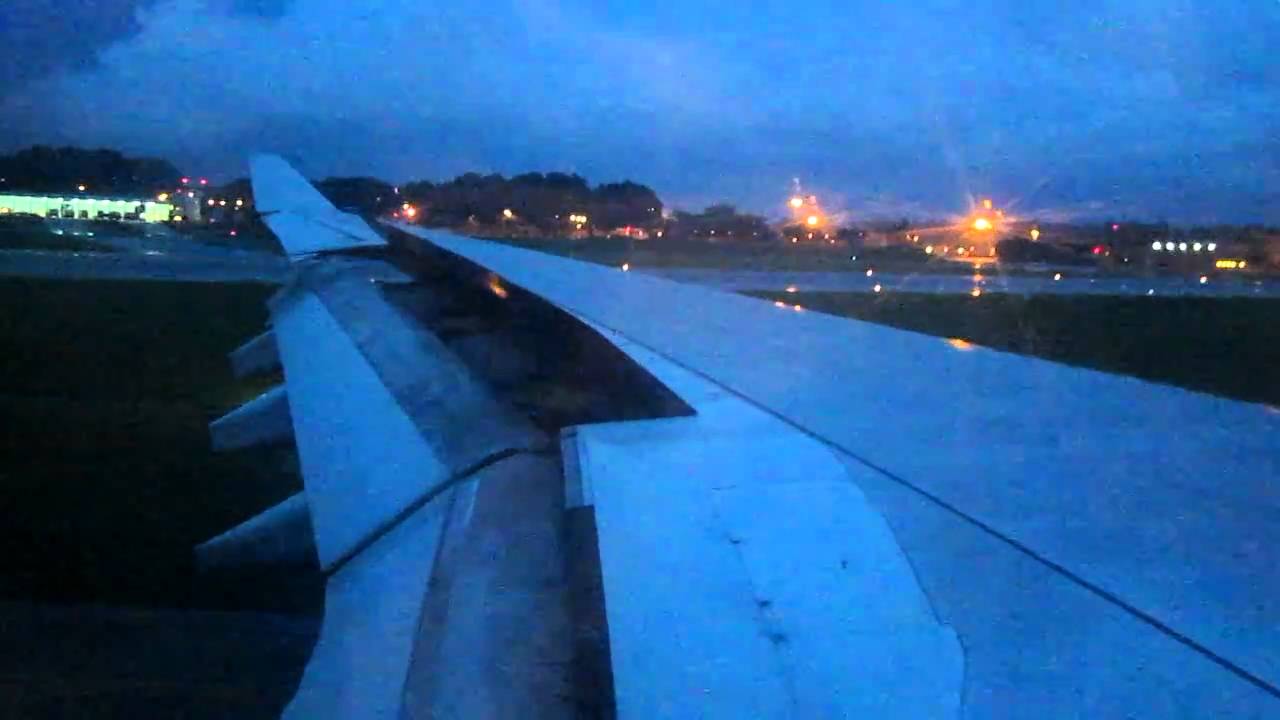Thunderstorm Cathay Pacific Airbus A330-300 (B-HLH) Landing At Singapore Changi Airport