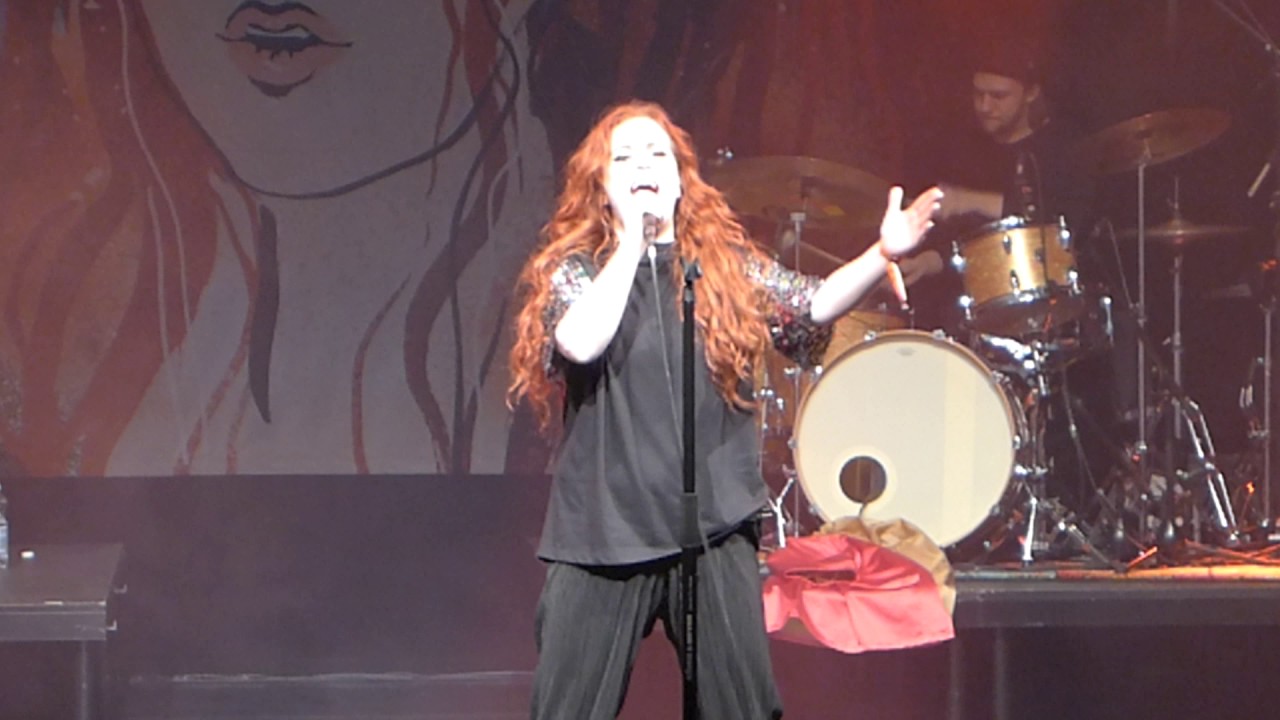 Ellinoora - On niin helppoo olla onnellinen @Sellosali, Espoo 1.12.2016