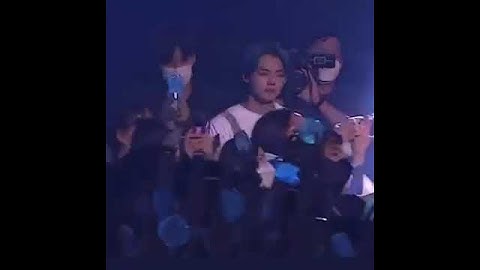 That Moa’s heart stopped for a second.How can someone be this lucky 😭#kpop #shorts #txt #yeonjun