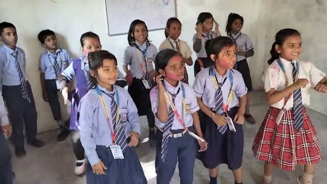 ✨ Holi:A day filled with love,laughter, and rainbow dreams.#crvis#school #shortsfeed #dance #shorts 