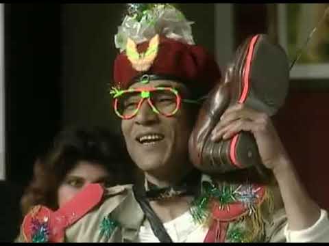 كوميديا وحيد سيف من مسرحية شارع محمد علي