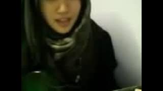 Cewek cantik nyanyi acoustic sheila on 7 Buat Aku Tersenyum