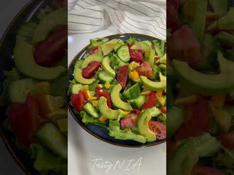 Avocadoli salat #salata #salad #food #cooking #avocado #recipe #rek #shortsvideo #рекомендации