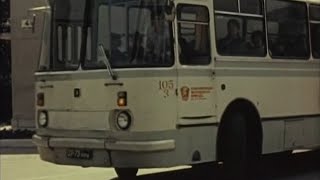 Автобус ЛАЗ - 695 в фильме "С любимыми не расставайтесь" (драма, 1979)