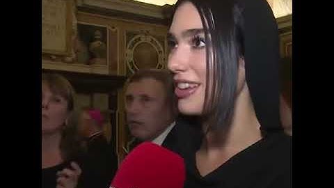 The Albanian singer Dua Lipa having interview in Albanian language #shorts