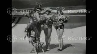1948 Tall girls compete in Chicago for the title "Queen of Height"