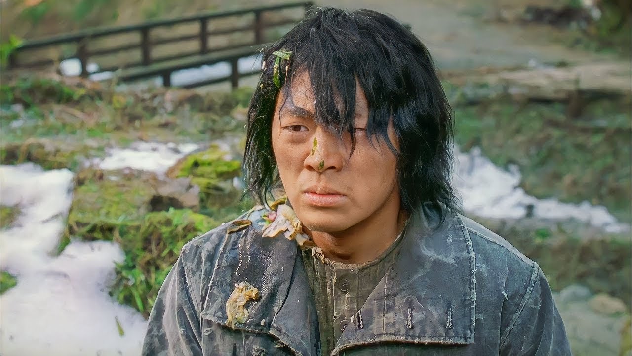 Энэхүү сул дорой эр бүх дэлхийн хамгийн алдартай домогт тулаанч болдог!