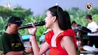 KAMELIA PUTRI FT SK AMANDA CATATAN DUSTA
