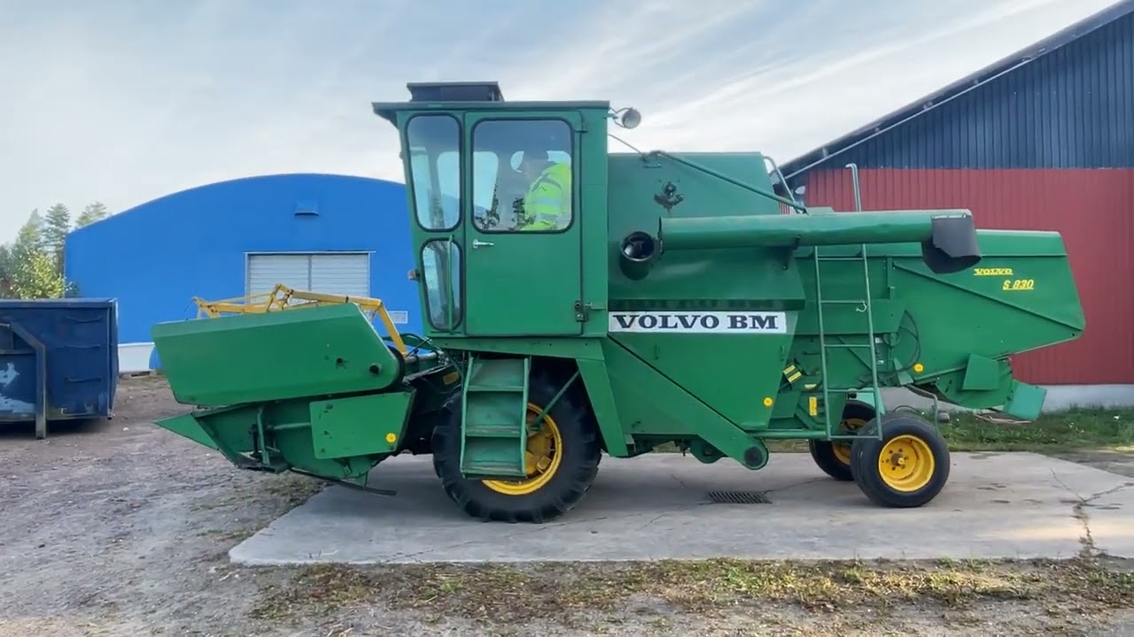 Skördetröska Volvo BM S830