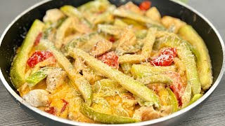 Рецепт приготовления кабачков с куриным филе в сметанном соусе. Вкусно и быстро!