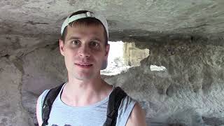 Пробрался в пещерный город Эски-Кермен. Вот такой средневековый Крым.