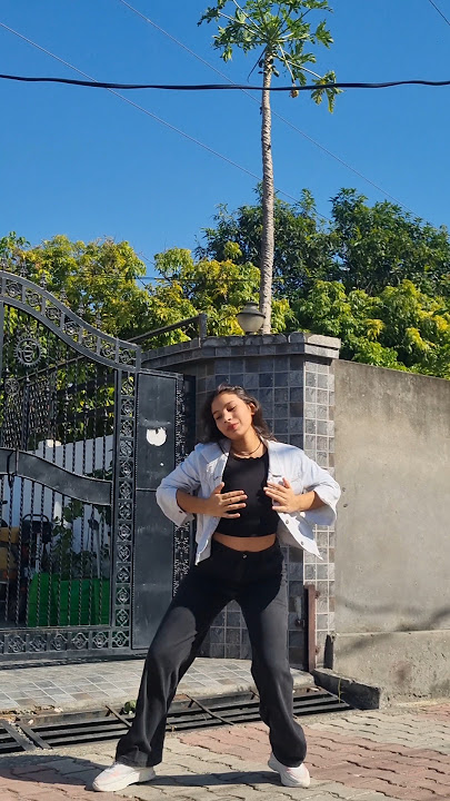 Download lagu 'worth it'_ SEVENTEEN CxM  dance cover #kpop #seventeen #ytshorts