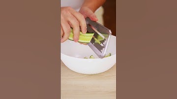 How to cut a cucumber easier and faster 🥒☝🏻 #lifehacks #cooking #shorts