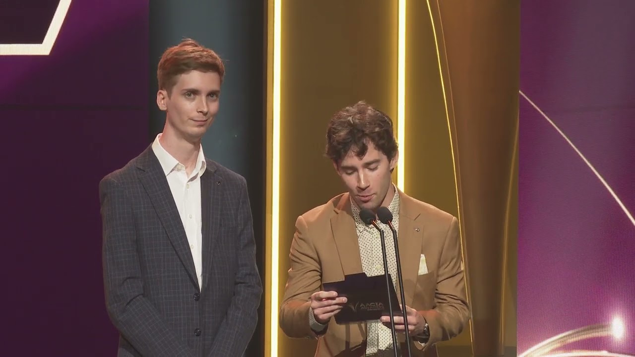 Сериал «Народ против рободолга» получил премию AACTA за лучшую режиссуру в документальном телесер...