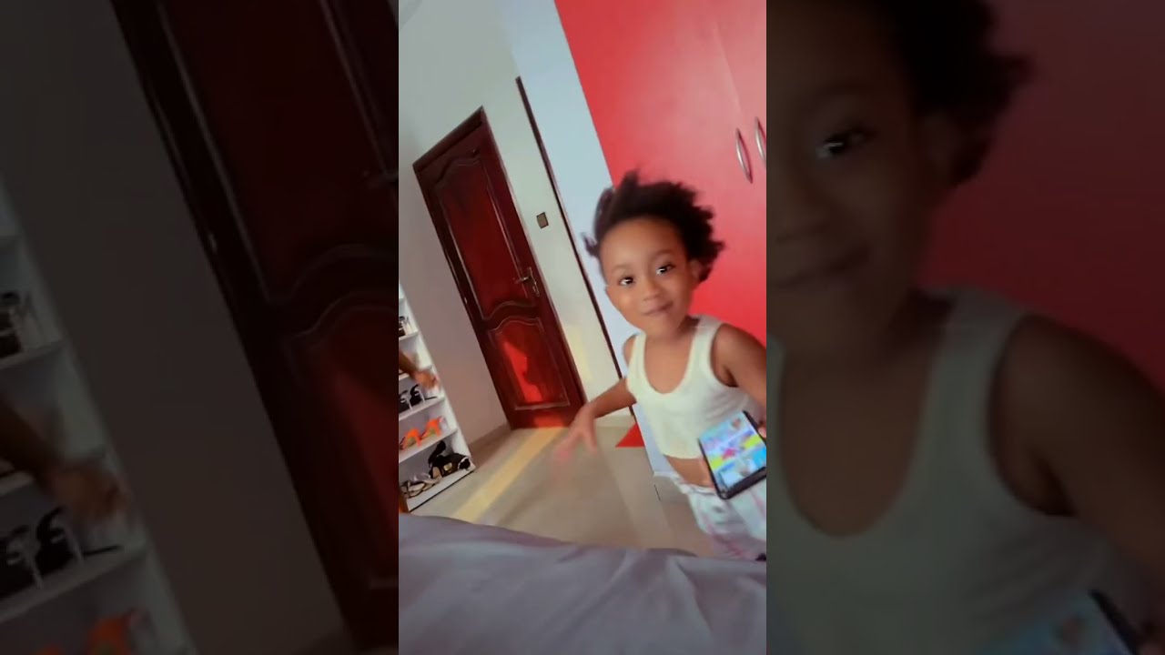 Naelle refuse de se coiffé 😅