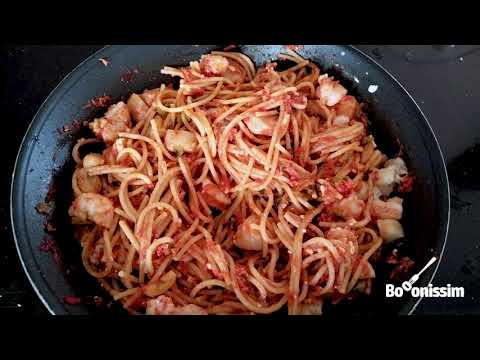 Vídeo: Pasta Amb Marisc I Safrà