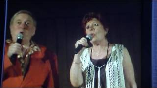 Ay Dit Moi Pourquoi On Saime Chanté Par Mik Macony Et Simone