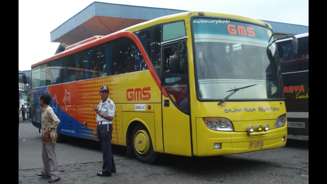 Terminal Tirtonadi di Penghujung 2008 (Kumpulan Foto Bus Jadul, Bus Keren di Masanya)