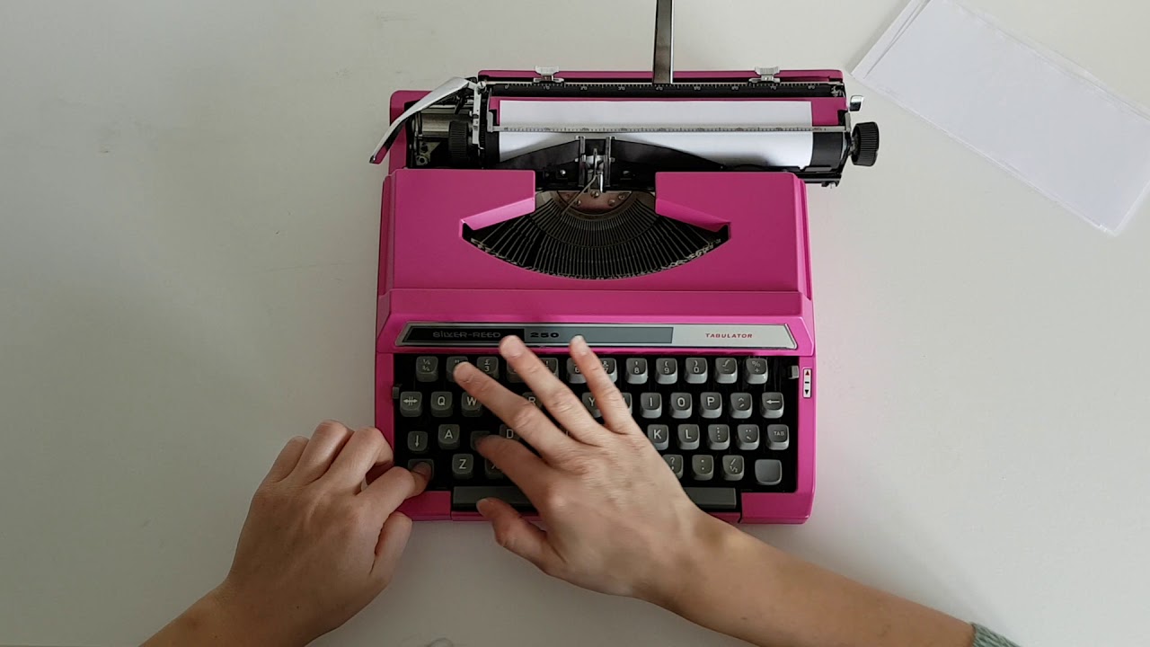 Tony's Typewriters - Silver Reed 250