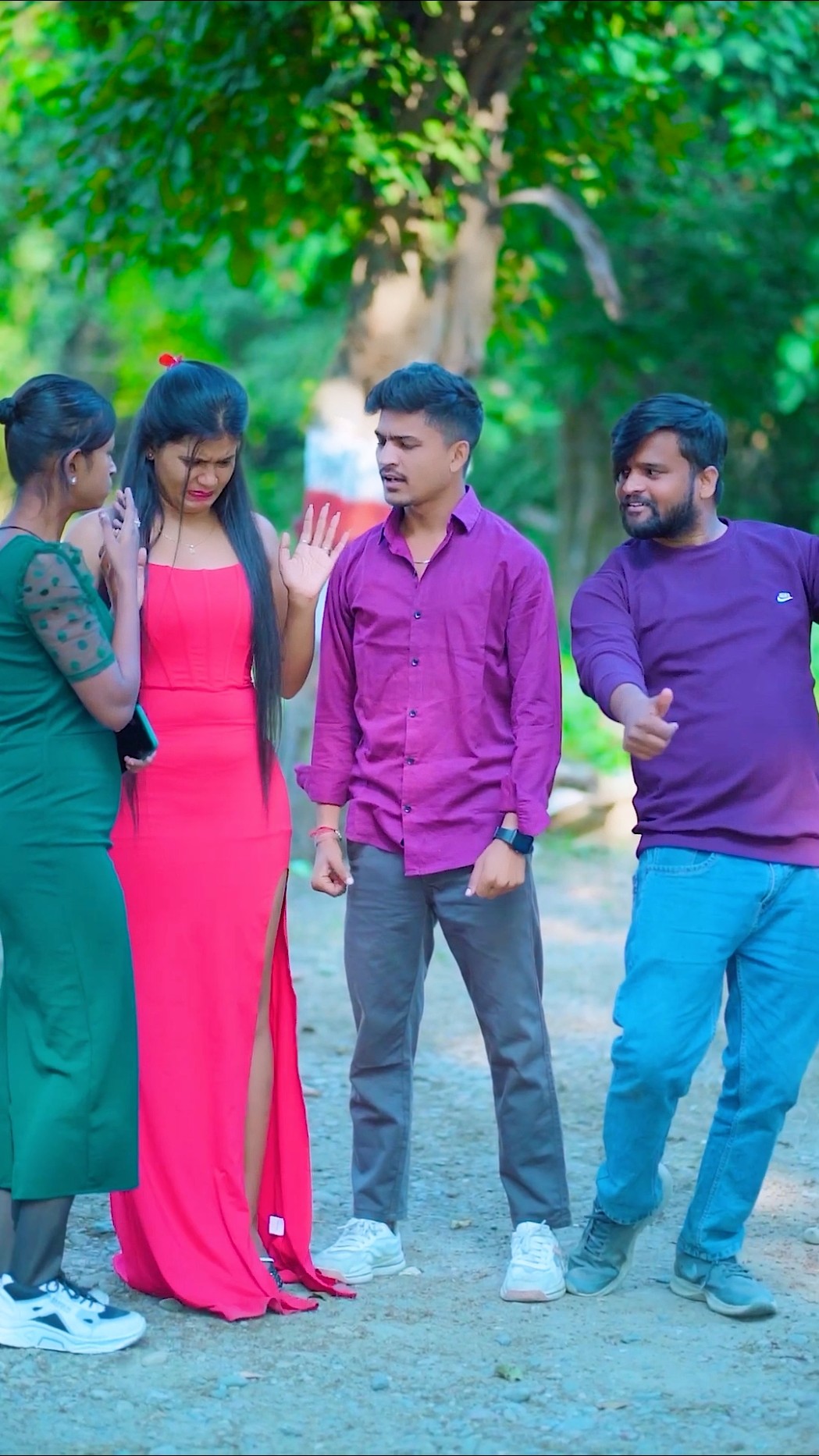 Ladki patao abhiyan chala ke bethe h