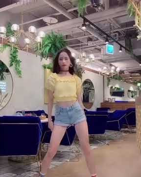 Dance cover song Sunmi  - Gashina #shorts