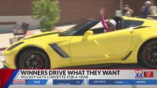 Kim Mulkey receives Corvette from Allen Samuels
