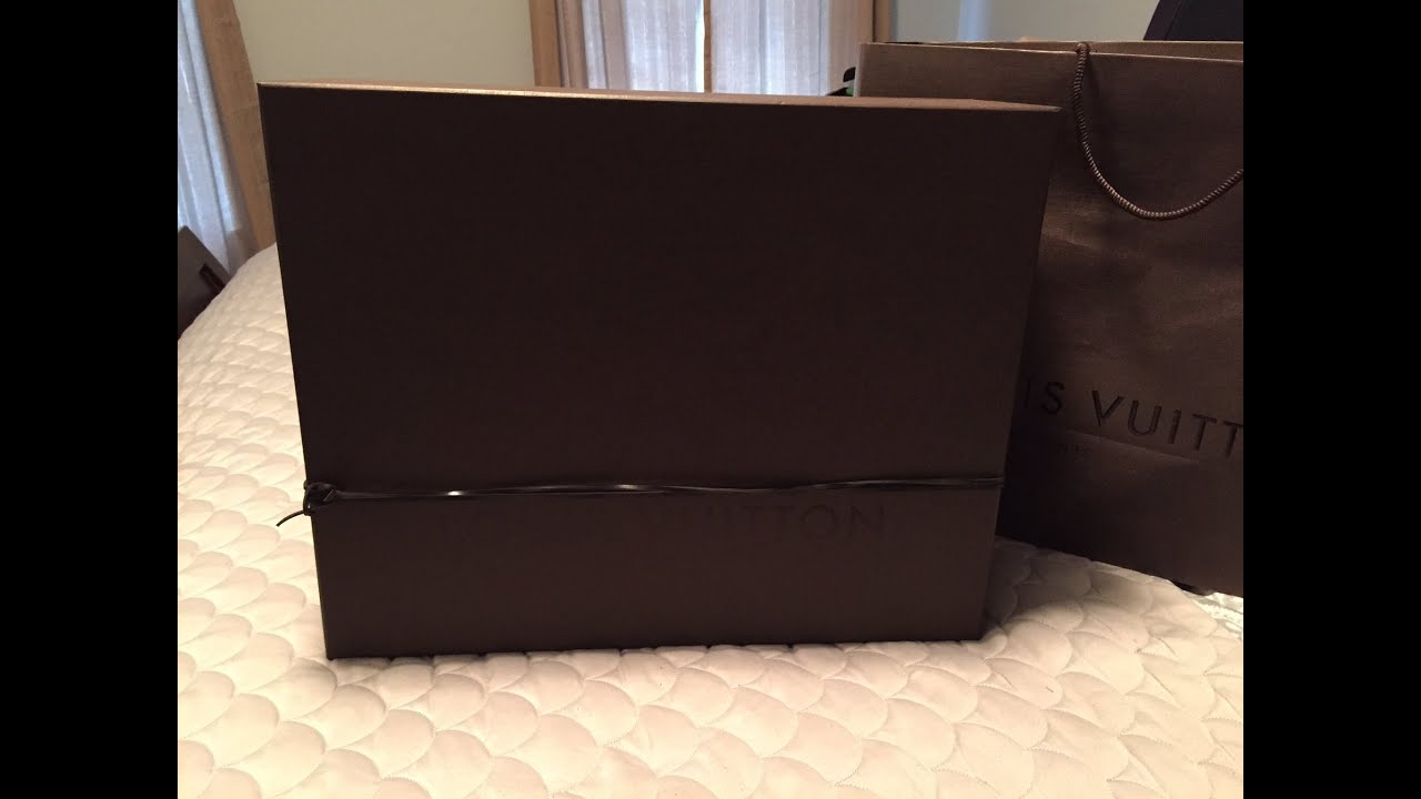 NYC HAUL Reveal - Louis Vuitton, Saks fifth Avenue, Nike Store and VS store - YouTube