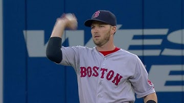 BOS@TOR: Drew makes a sliding stop, strong throw