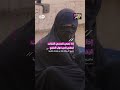 اخلعي النقاب أو اخرجي