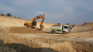 amazing view clearing of Excavator Caterpillar and loading dumtrucks #cambodia #reels #shortsvideo