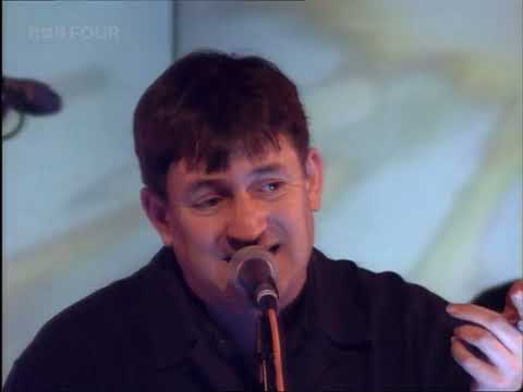 The Beautiful South - Dumb - TOTP - 18 December 1998