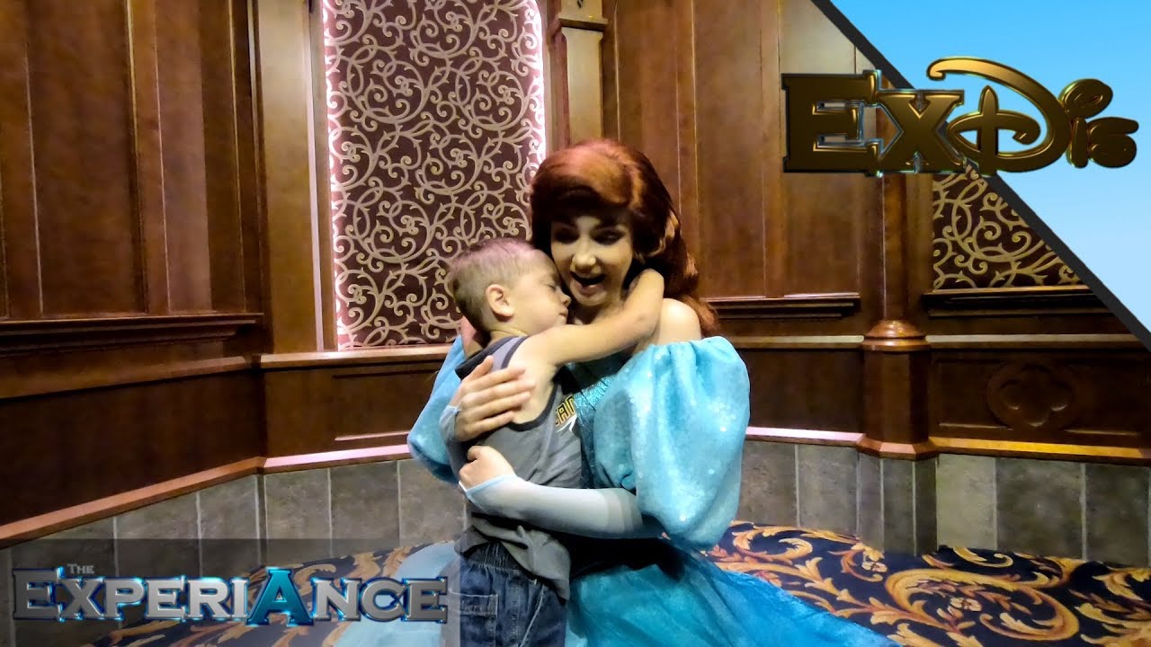 Snuggling Princesses | Expedition Disney